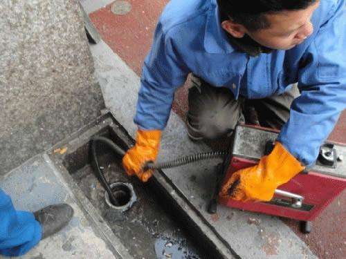 小榄镇疏通下水道