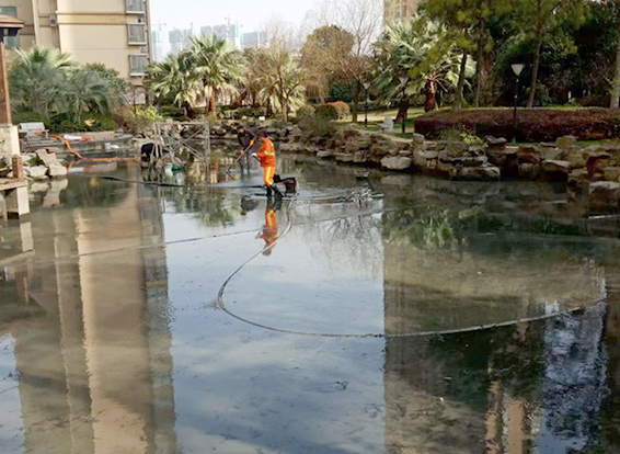 小榄镇景观池淤泥清理